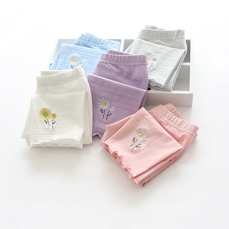 

New Baby Girls Lovely Flower Embroidery Pattern Calf-Length Pants Cotton Stretch Summer Shorts Leggings for Girls