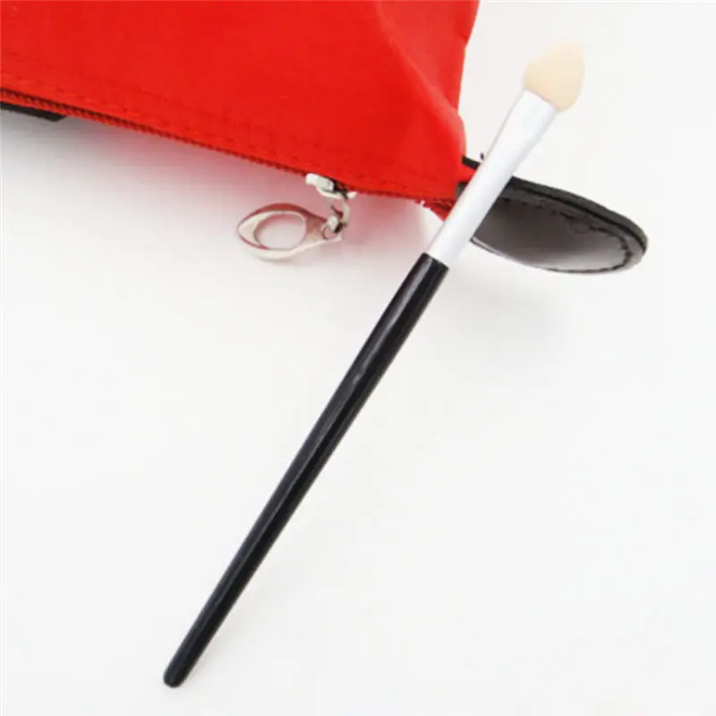

5 Pcs Eyeshadow Sponge Brush Stick Portable Eye Shadow Eyeliner Eyebrow Lip Brush Applicator Eyes Makeup Cosmetic
