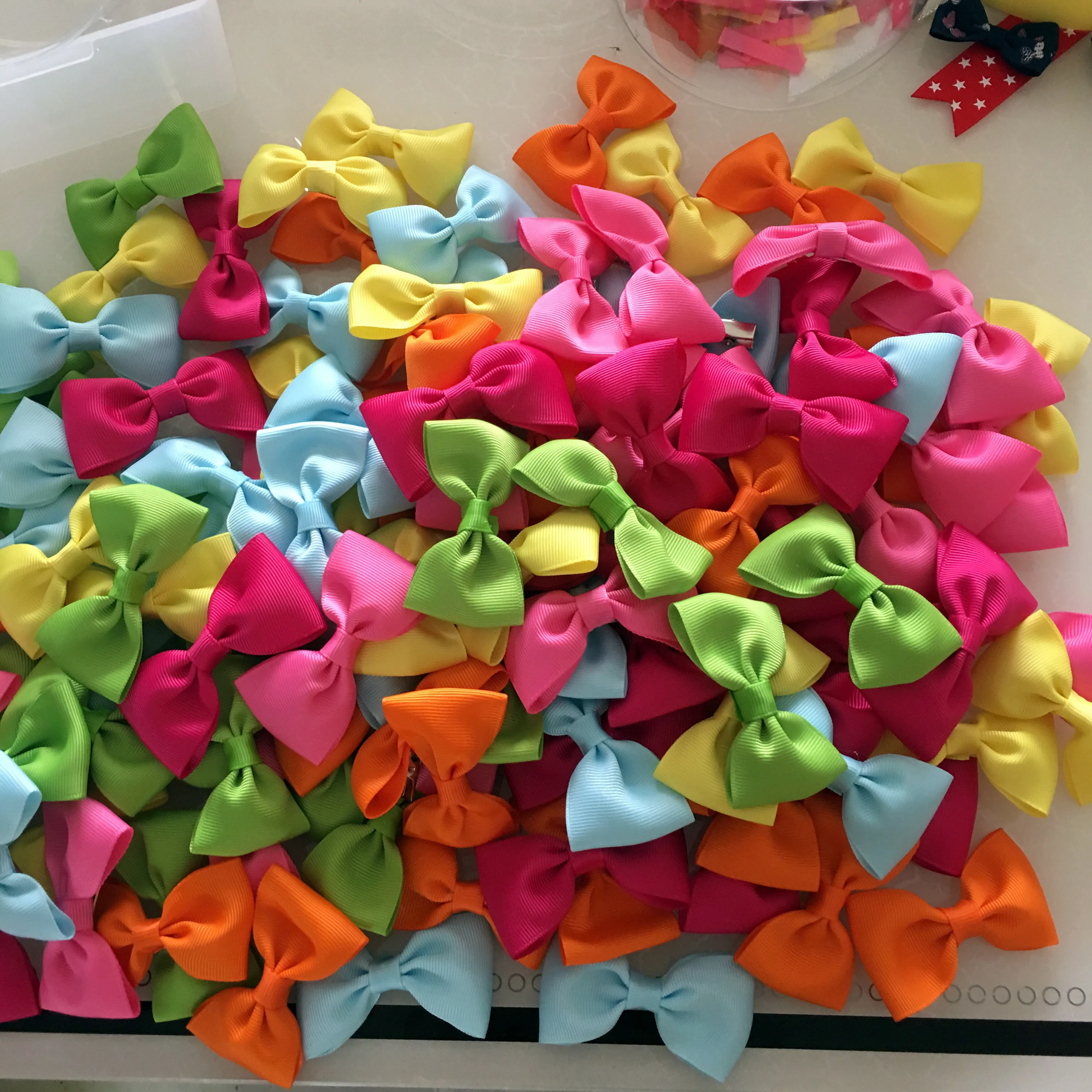

20 Pcs/lot 2.75" Plain Ribbon Bows With Hair Clips For Kids Girls Mini Hair Bows Barrettes Hairpins Hairgrips Hair Accessories