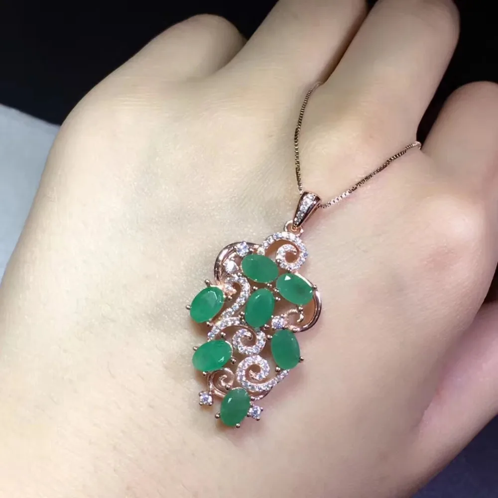 

2017 New Qi Xuan_Colombian Green Stone Fashion Pendant Necklaces_Real Necklaces_Quality Guaranteed_Manufacturer Directly Sale