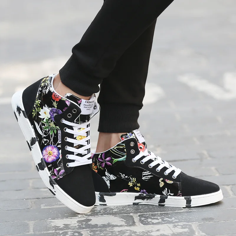 2019 الخريف الشتاء الرجال فو الجلد المدبوغ حذاء كاجوال أزياء عالية أعلى الدانتيل يصل زهرة طباعة أحذية تزلج الرجال في الهواء الطلق الأحذية المد...