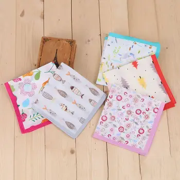 

35x35cm Children Baby 60s Cotton Square Handkerchief Cute Cartoon Animal Fish Printing Toddler Towels Sweet Candy Color Hankies