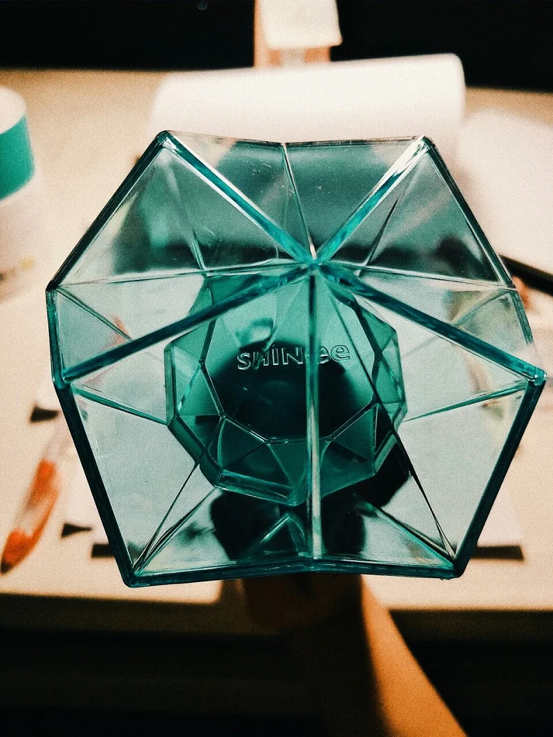 Vara de Luz em Estoque Kpop Shinee Oficial Nova Lâmpada Led Vara Concerto Luz-up Fã-feito Presente Coleção Hiphop 2020 9 oficial 2018 nova lâmpada led vara concerto