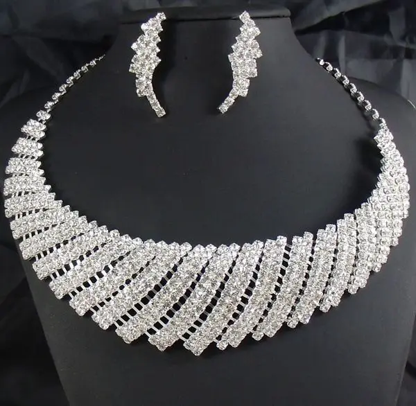 Bridal Austrian Crystal Necklace and Earrings Jewelry Set Gifts fit with Wedding Dress (6)