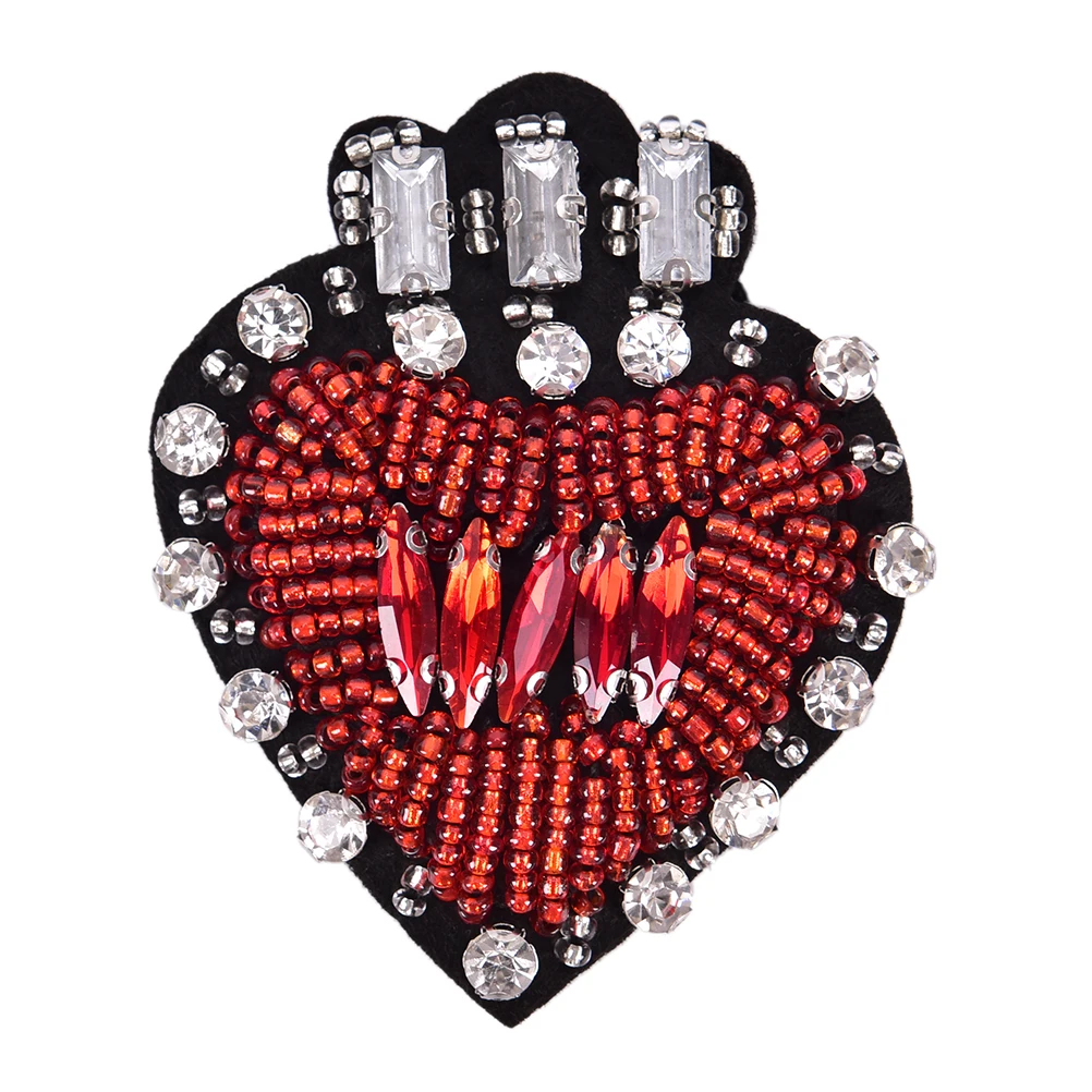 Iron on Sew On Beads Rhinestones Love Heart Patch Handmade Applique for Garment Bag Hat Decoration DIY Clothes Sewing Supply