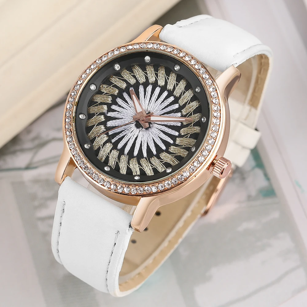women watch (21)