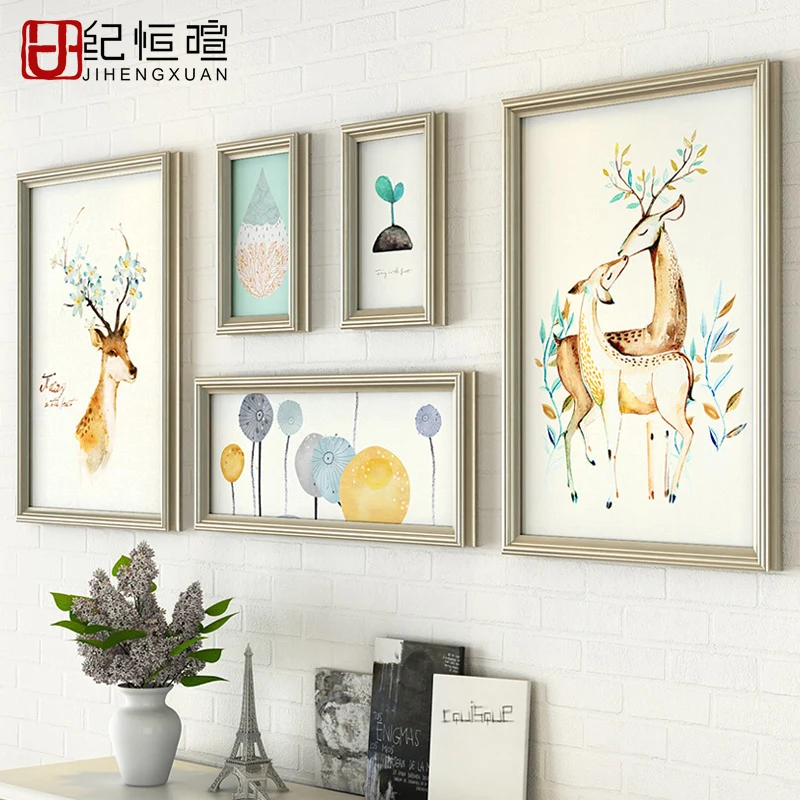 Размера плюс Декор в гостиную диван фон стены фоторамки современный дизайн