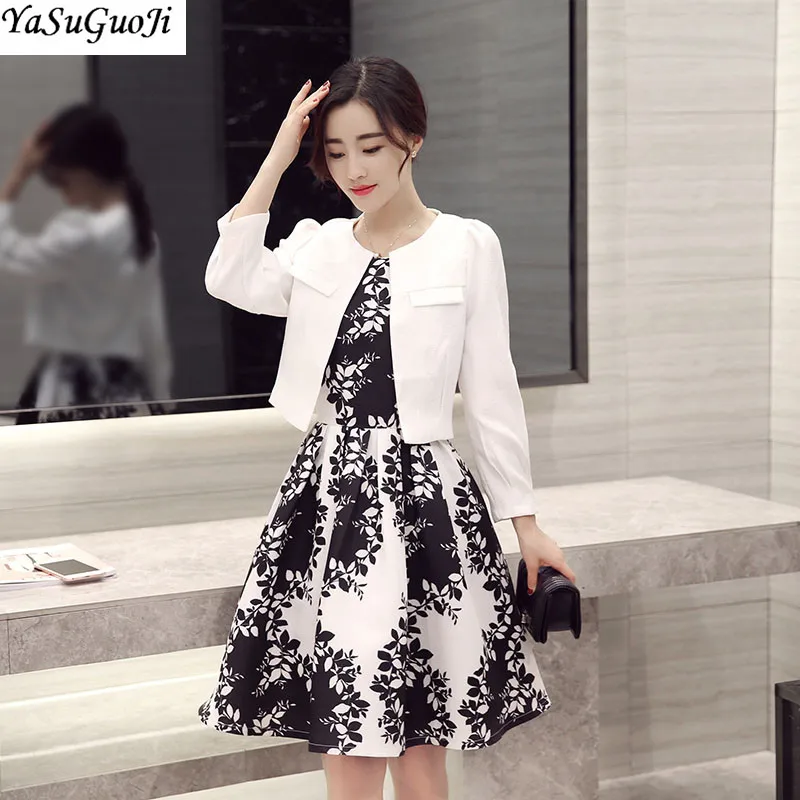 Fit Feminino D'impression Blazer Costume Contraste Femmes Mode Noir 9828 Lxf2 Blanc Court Terno Robe Slim Couleur Printemps Et White Nouveau Feuille 2018 aq4wz7