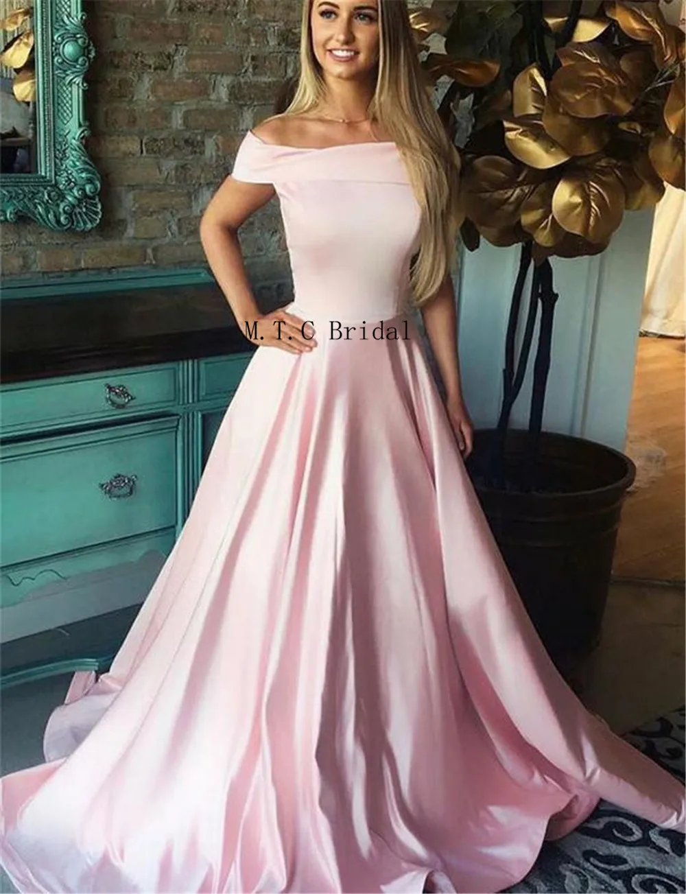 

Elegant Long Pink Prom Dresses Off The Shoulder Boat Neck A Line Custom Made Satin Evening Gowns 2019 Hot Selling Party Dress