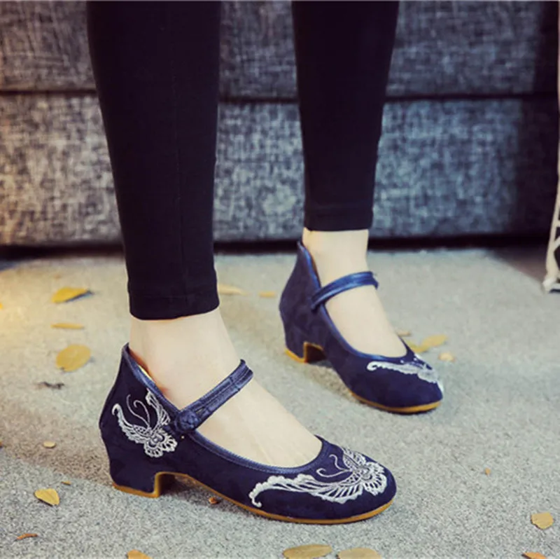 

Women Low Block Heel Canvas Butterfly Embroidered Pumps Ankle Strap Retro Ladies Casual Comfort Chinese Cheongsam Cotton Shoes