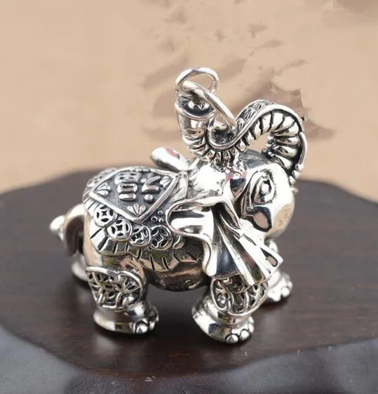 

Exquisite Tibetan silver carving elephant small pendant