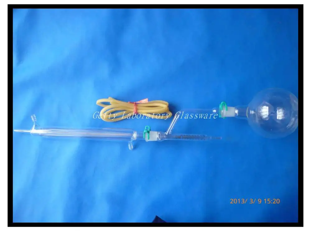 Dean Stark Trap 10ml (Moisture determination), with 300mm Liebig condenser and 1000ml round bottom flask Dean Stark Trap 10ml (Moisture determination), with 300mm Liebig condenser and 1000ml round bottom flask