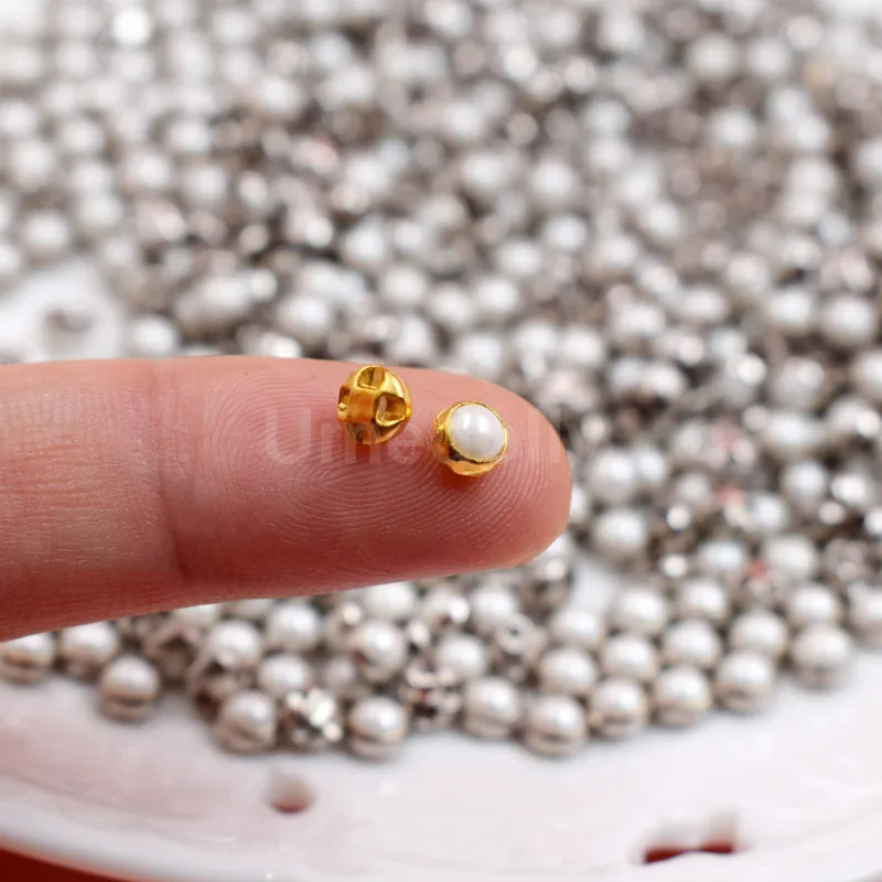 

Wholesale 50/100pcs Sliver/Gold 4mm Pearl Buttons Ultra Small DIY Doll Clothes Buttons BJD Blyth Doll Clothing Accessories