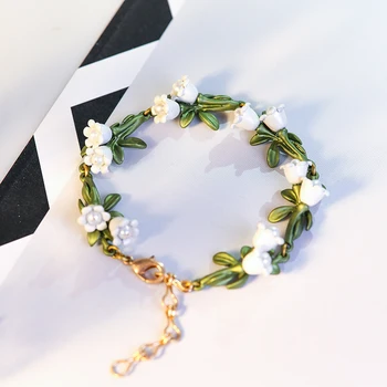 

Vanssey Fashion Jewelry Plant Flower Lily of Vally Natural Pearl Bracelet Party Wedding Accessories for Women 2019 New