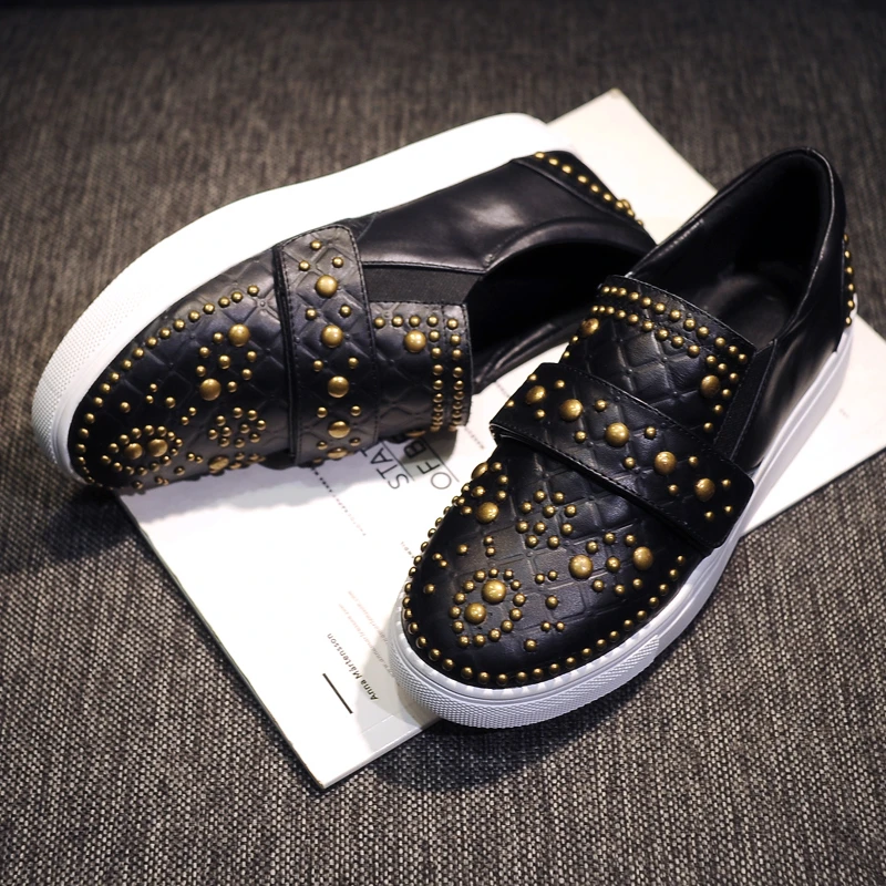 

2017 Europe Luxury designer Women Rivet Flats Soft leather Fashion Spring Loafers For Ladies Studded Casual Shoes FREE SHIPPING