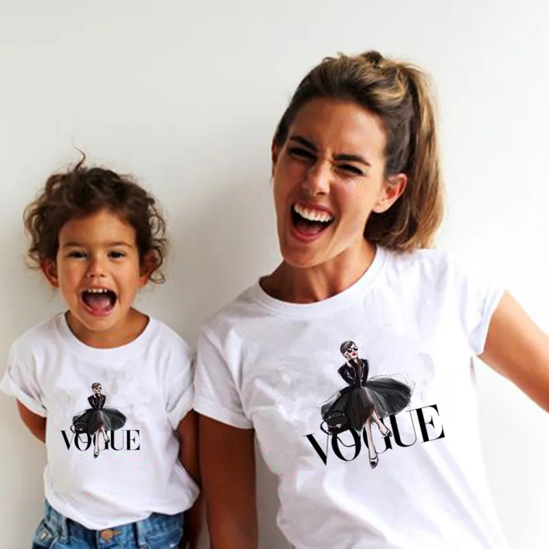 Fashion Family Matching Clothes Outfits Look Mother Daughter VOGUE Princess Tshirt Clothing Mommy and Me Family Look T-shirt