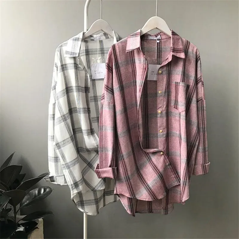 

Big Loose women plaid blouses shirts 2018 Women Office Air Conditioner Blouse Shirt Female Outerwear Casual Pocket Shirts