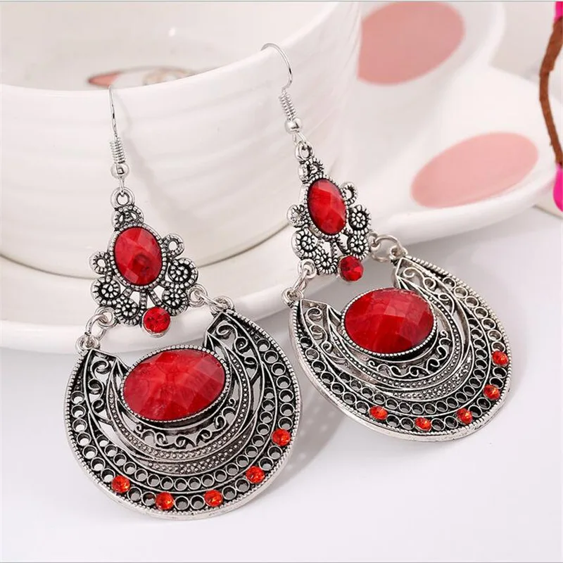 

2016 New Popular Palace Vintage Pierced Engraved Earrings Woman Jewelry Rhinestone High Quality Trendy