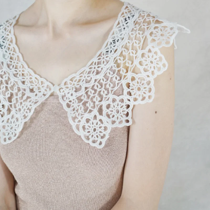 

Embroidery collars white cotton Cotton texture light and three-dimensional classical Woven white openwork flowers Hollow lace