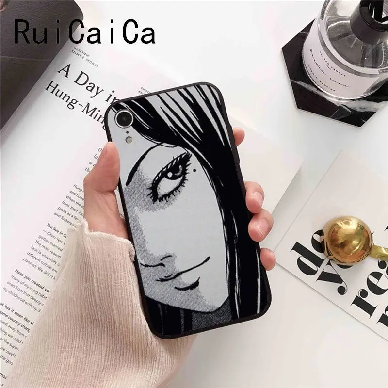 Cartoon eyes Tomie Comic