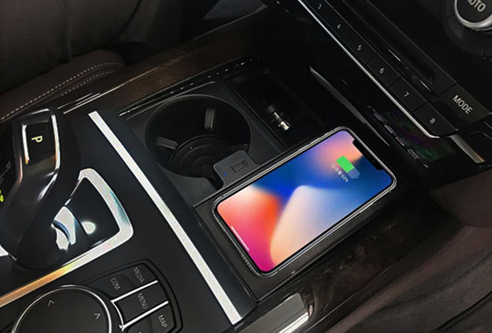 ISUDAR 10W Qi Car Wireless Charger Auto Fast Wireless Charging For BMW X5 / for iphone 8X For Samsung For Huawei