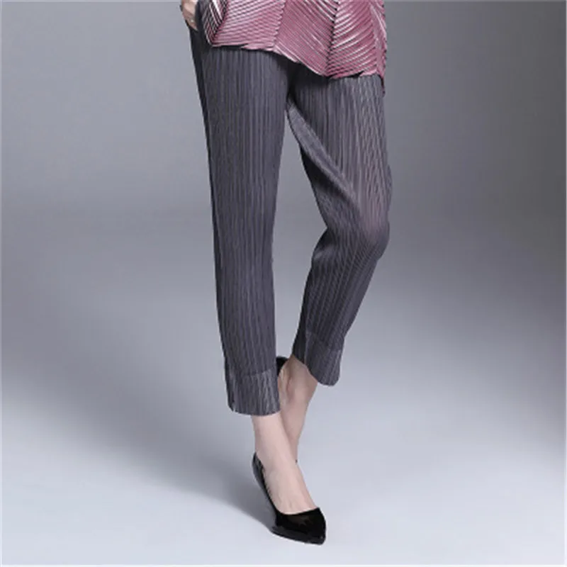

2019 four seasons high-end fashion miyak pleated pants loose loose waist large size casual harem pants black wild