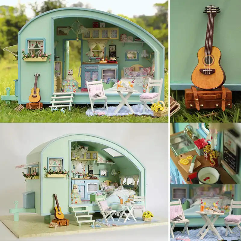 travel dolls house