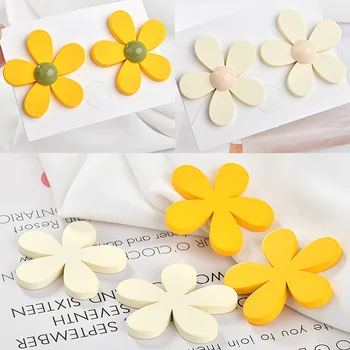 

Newest 50pcs/lot color print cartoon wood flowers/resin rounds shape fashion beads diy jewelry earring/garment accessory