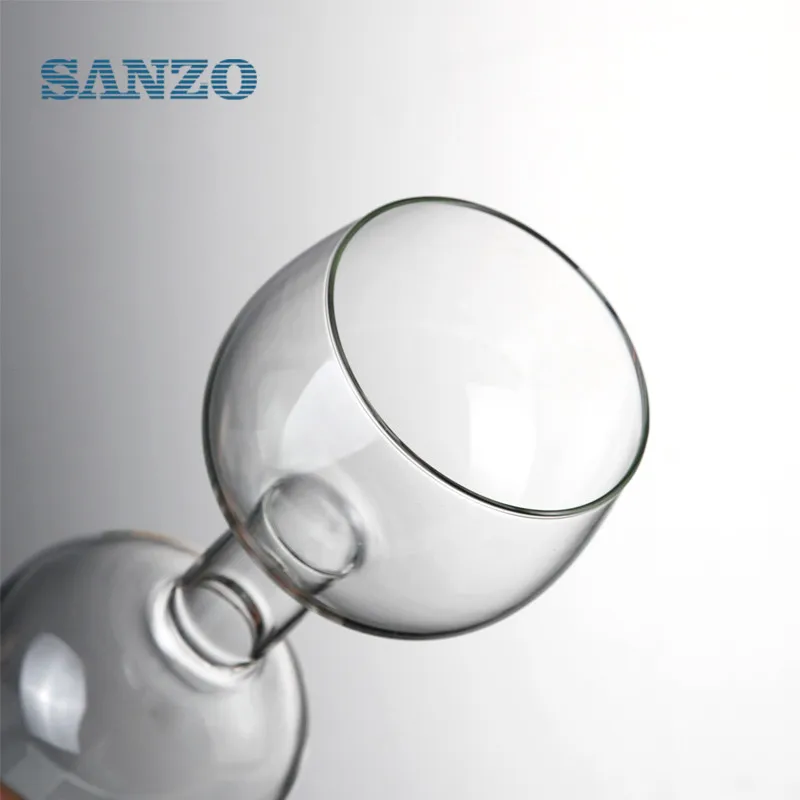 wine glass bottle detail