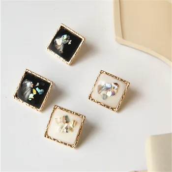 

Fashion woman earrings shells Ethnic Metal square shell earring female Vintage geometry shell stud earrings Jewelry wholesale