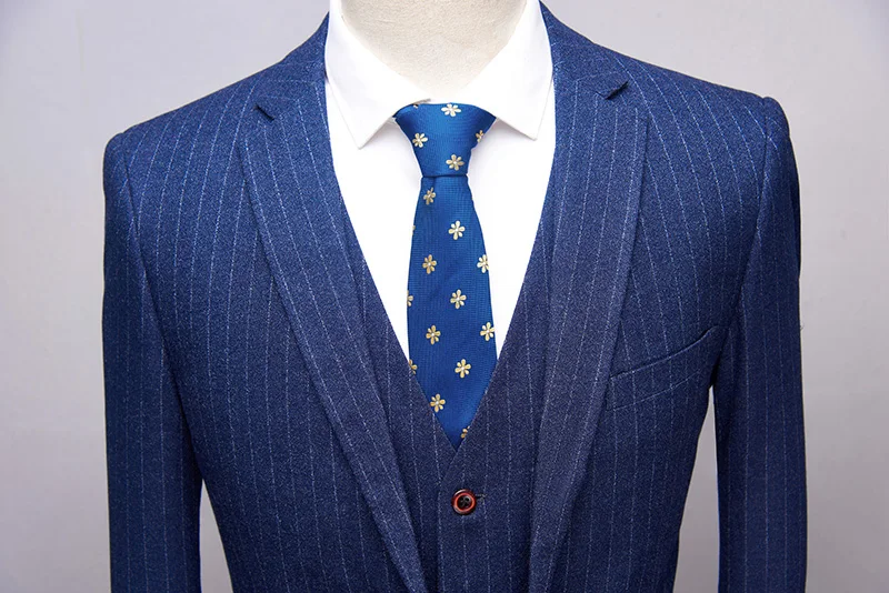 Navy Striped High quality Mens Wedding suits Formal Notched lapel Suits 3 Pieces Wedding Groom Tuxedos Prom Slim Fit suits