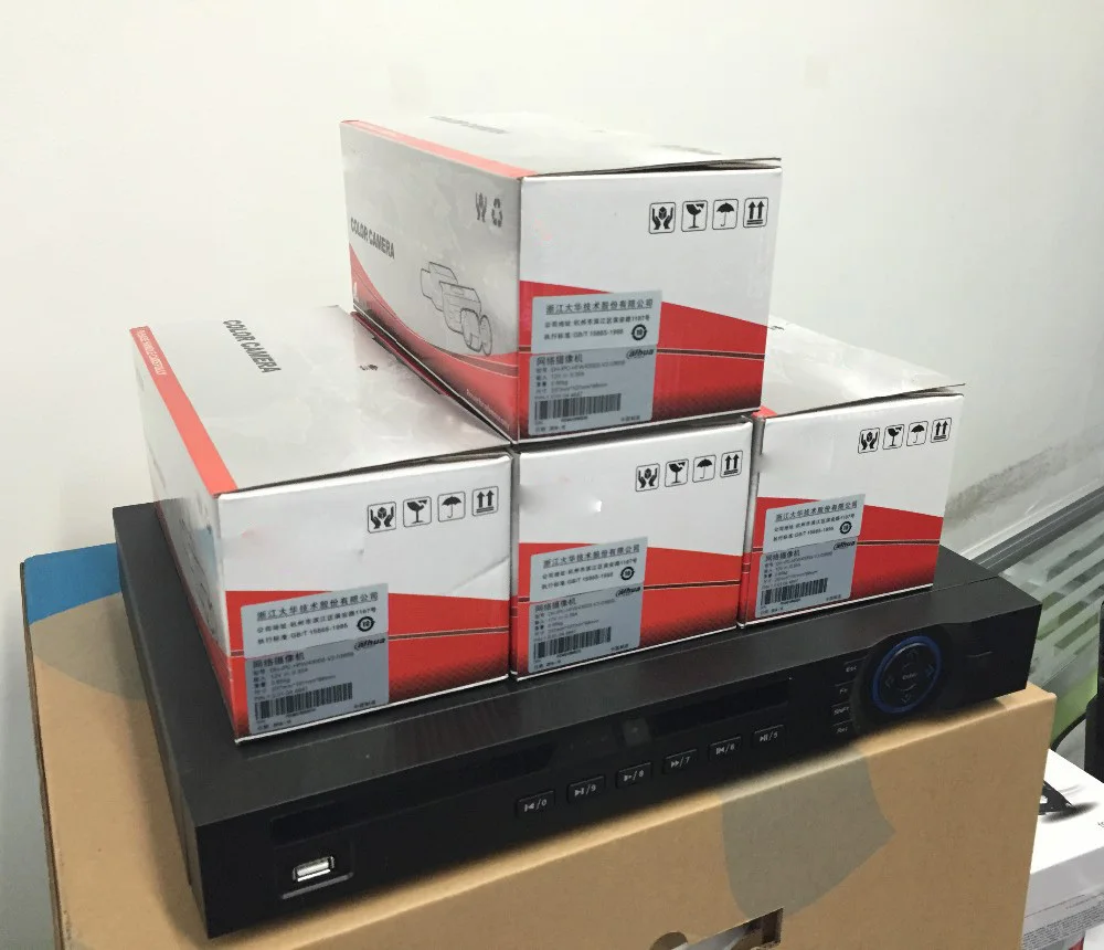 

Brand New 2HDD Dahua 8ch smart 1U 4POE Network Video Recorder NVR4208-P with 4pcs IPC-HFW4300s