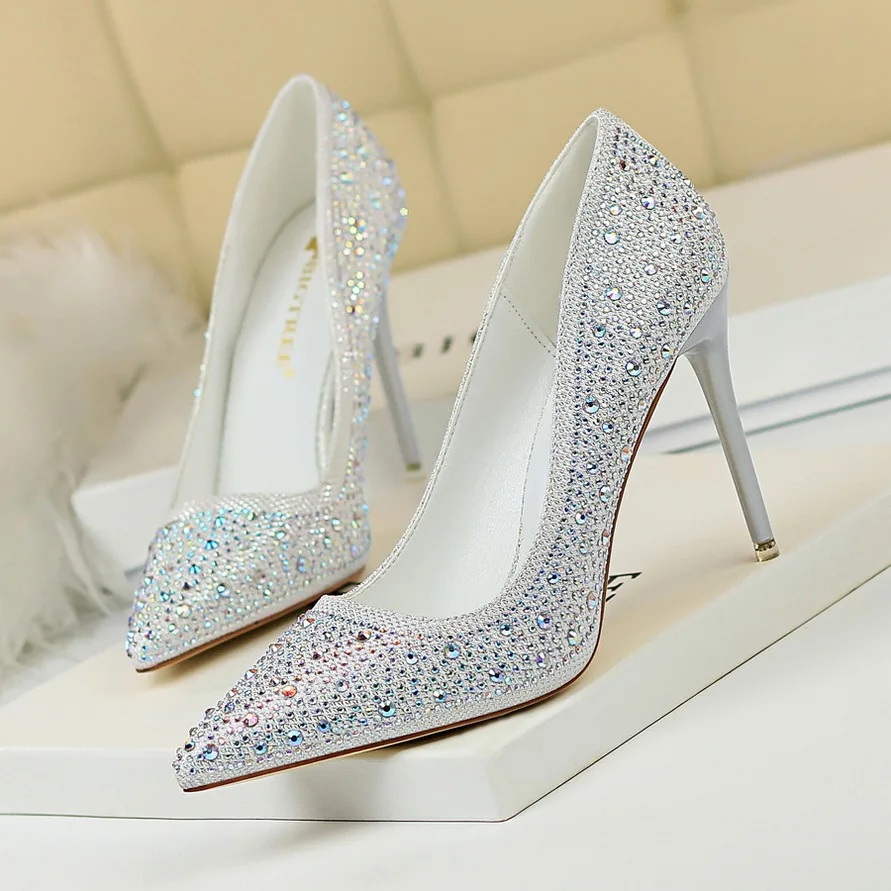 

2019 Fashion Women Pumps Elegant Thin High Heels Shoes Women Shoes Diamond Women Heels Wedding Shoes Pointed Toe Ladies Shoes
