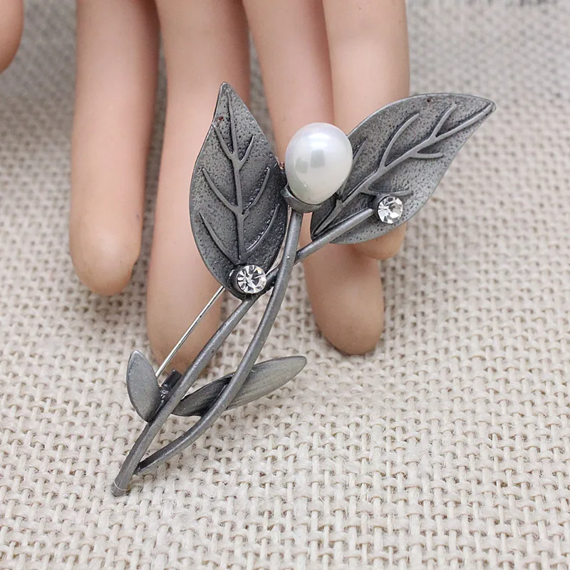 wholesale Antique Silver Plated pearl fashion brooches pins party scarf