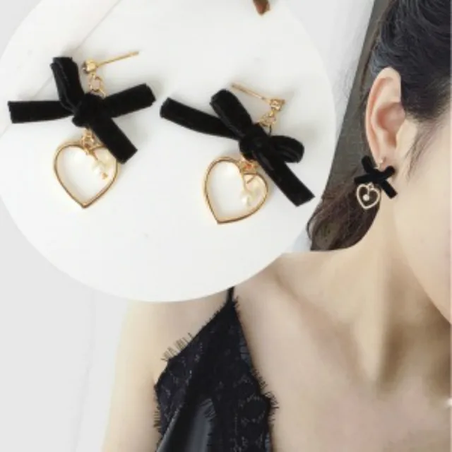 An And South Korea Sweet Style Bowknot Heart Shaped Earrings An And South Korea Sweet Style Bowknot Heart Shaped Earrings Flannel Bow