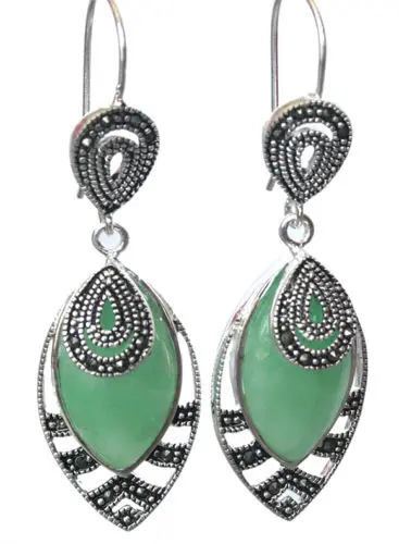 

VINTAGE 925 STERLING SILVER NANTURAL GREEN JADE MARCASITE EARRINGS