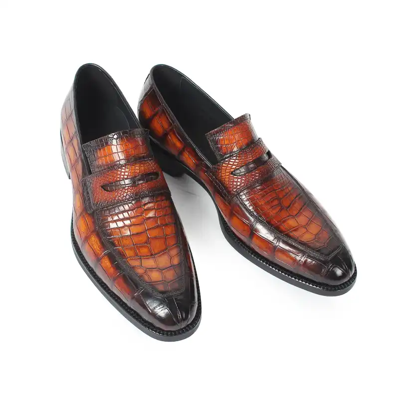 sapato de couro de jacaré