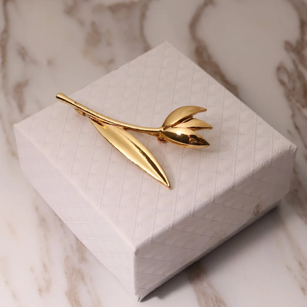 Simple Vintage Broches Mujer Pin flower Leaf Brooch Gold Color Brooches Pins Exquisite Collar For Women Dance Party Accessories