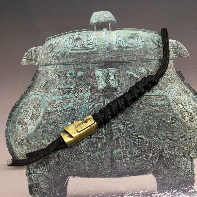 EDC-Pocket-Tools-Personalized-Creative-Brass-Paracord-Knife-Beads-Easter-Island-Stone-Statue-Watchman-Knife-Fall (6)