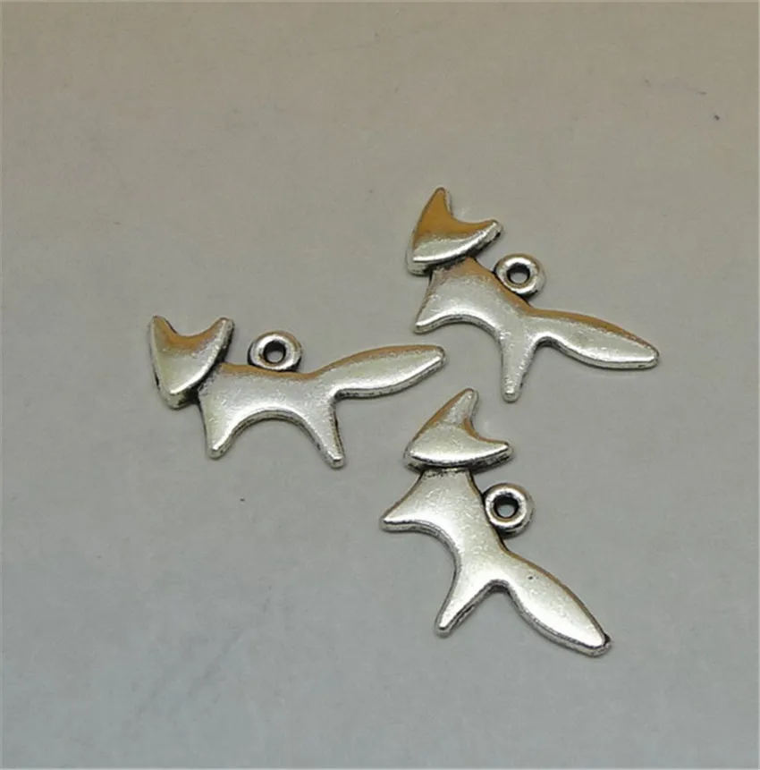 

RONGQING 200Pcs/lot Vintage Silver Simple Fox Charms Cute Animal Craft Supplies 20x11mm Jewelry Findings