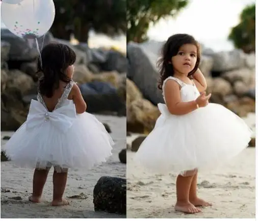 

Cute soft tulle white fluffy girl birthday dress backless rhinestones tea party outfit for photoshoot flower girl dress