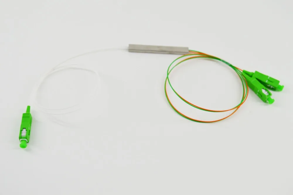 

Free Shipping 10pcs/lot 0.9mm Steel Tube Fiber Optic PLC Splitter 1x2 SC/APC Mini Blockless 1*2 SC APC Connector