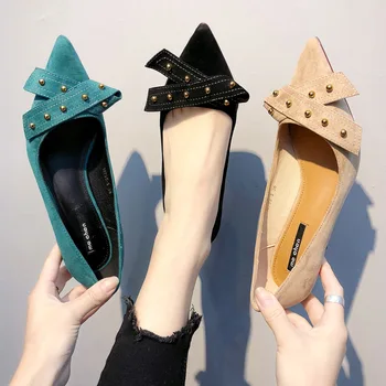 

2019 spring new fashion simple solid color high heel women comfortable tip rivet decorative casual shoes.