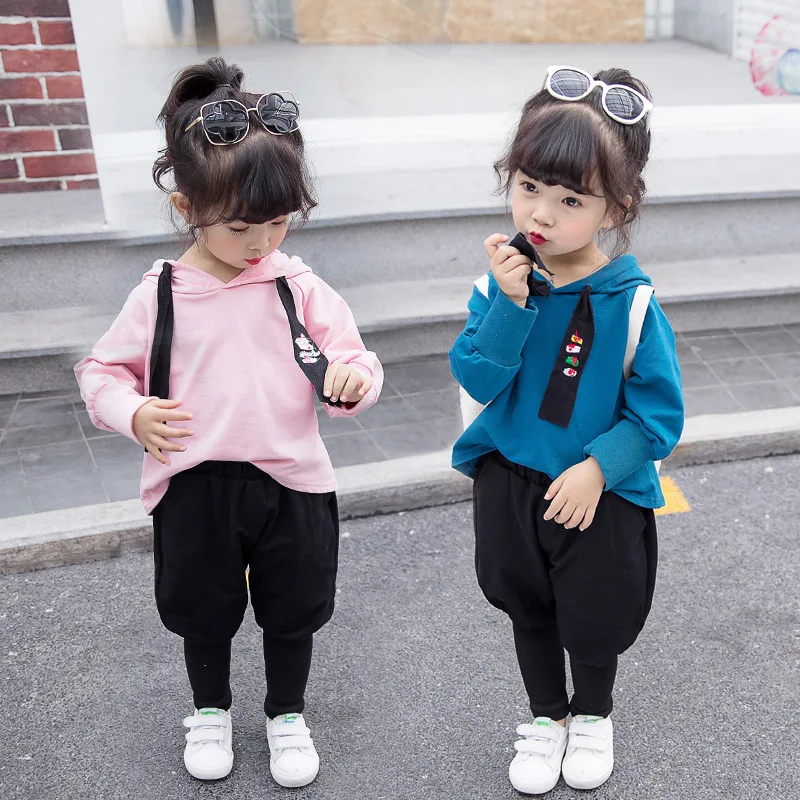 

Girls spring 2019 foreign female baby suit 1-4 years old children clothes baby baby spring and autumn out girl clothes