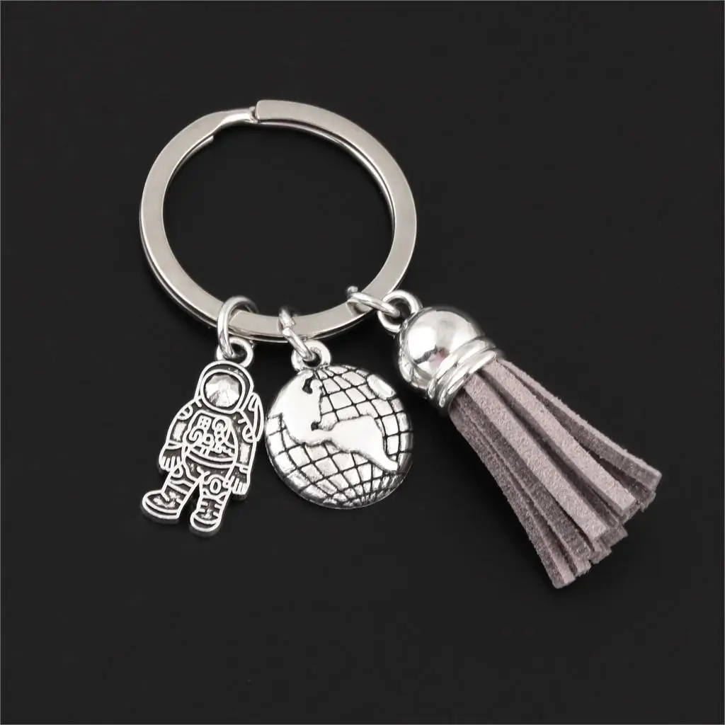 

1Pc Space Universe Astronaut Keychain World Map Pendant And Tassel Keyring Making Friend Gift Handcrafts Jewelry E2580
