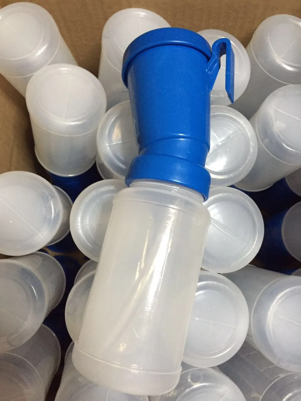 

300ML Cow Teat Dipper Cup Cow Non-return Medicine Cup