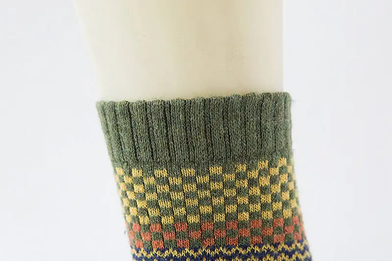 Vintage Men Wool Socks Ethnic Style Geometric Plaid Socks Fashion Male Striped Middle Tube Sock Winter Warm Man Cotton Clothing (11)