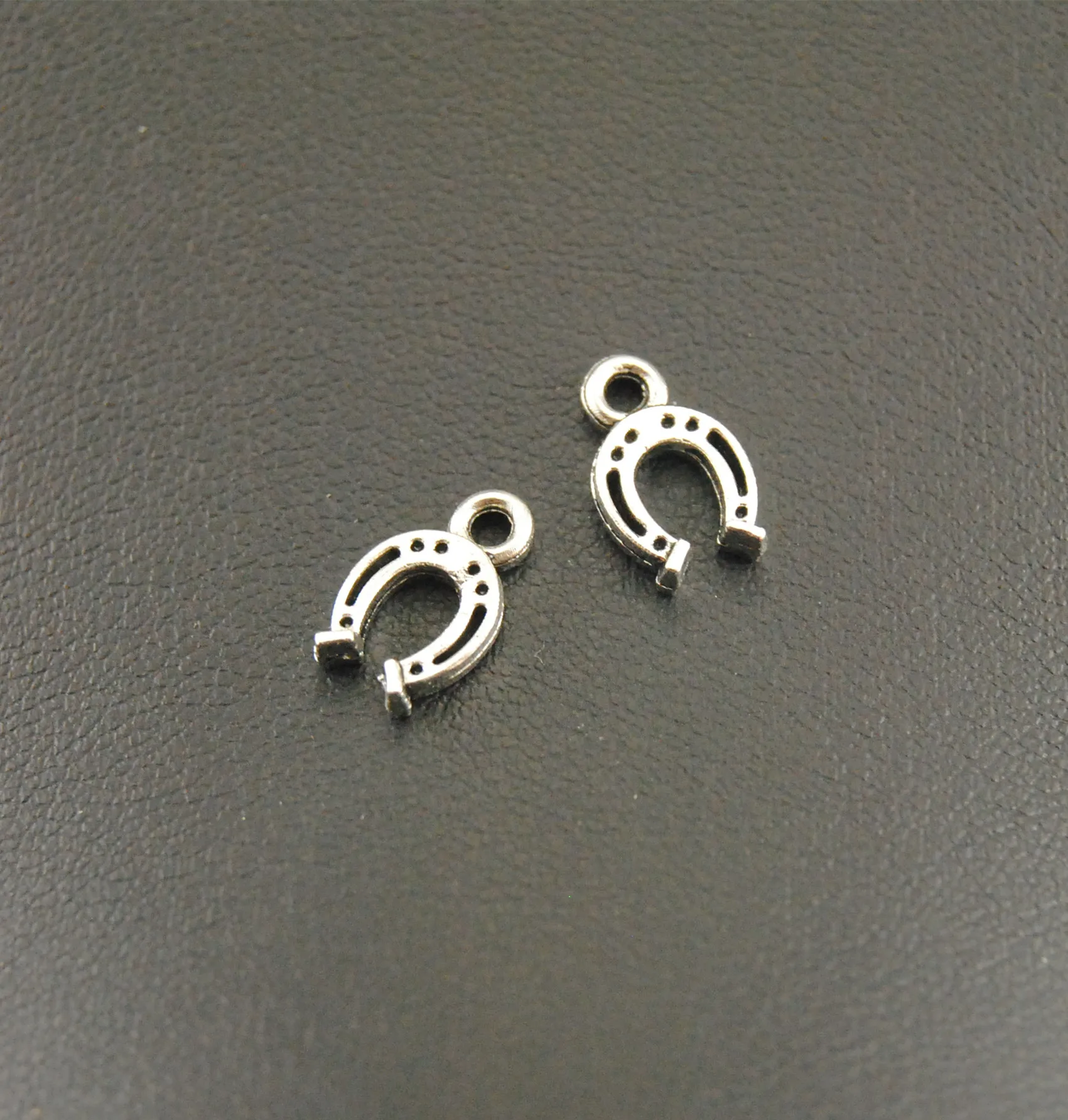 

15pcs Antique Silver Tone 7x12mm Horseshoe Pendants/charms Jewelry Making DIY Handmade Craft A1172