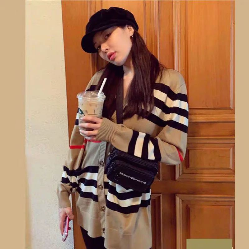 

2019 Matching Stripe Knitted Shirt V-neck Air Conditioning Cardigan Joker V-Neck Cardigans Computer Knitted Women Sweaters