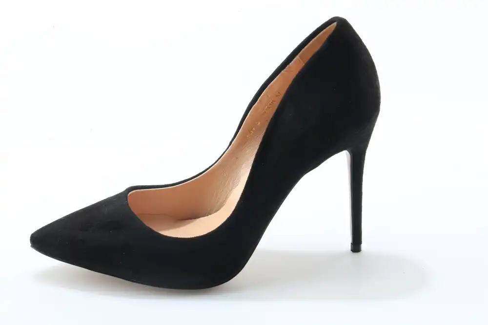 Zapatillas negras de gamuza Clearance